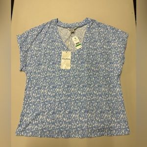 NWT Short-sleeved Tommy Bahama Blue & White Patterned Top